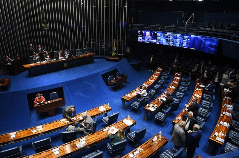 Senado libera R$ 46 bilhões emendas parlamentares e aumenta a tensão no jogo de forças entre Congresso e STF